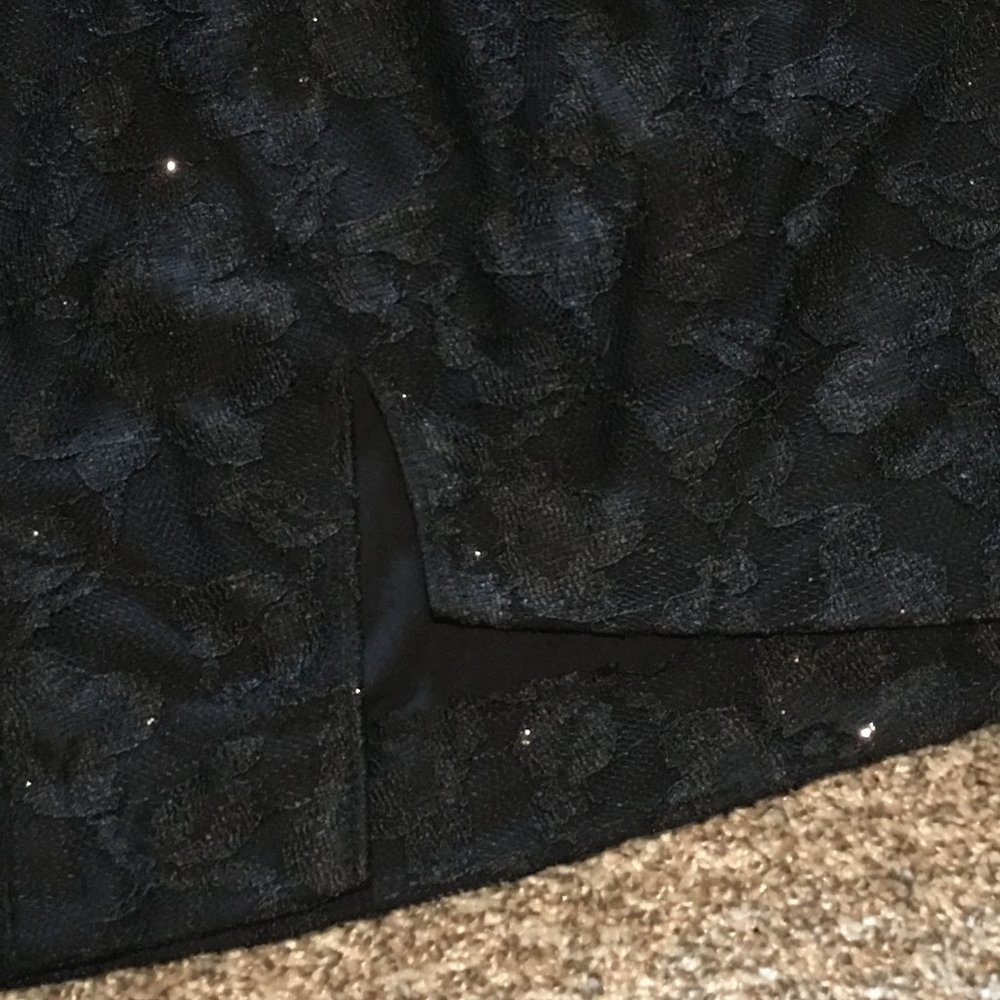 Mini skirt - Picture 2 of 2